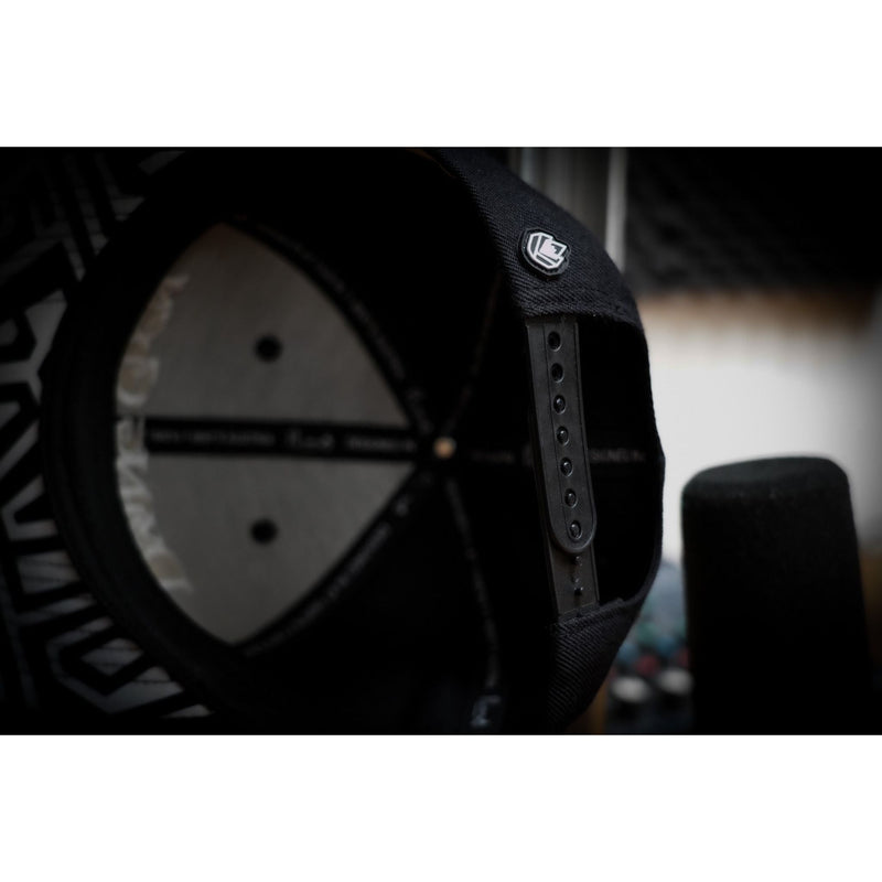 Phieres X DyingEden Omen Black Bild 8